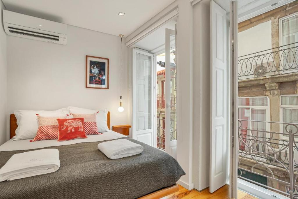 Host Wise - Lovely Shinny Flats With Balcony - Clerigos Porto Buitenkant foto