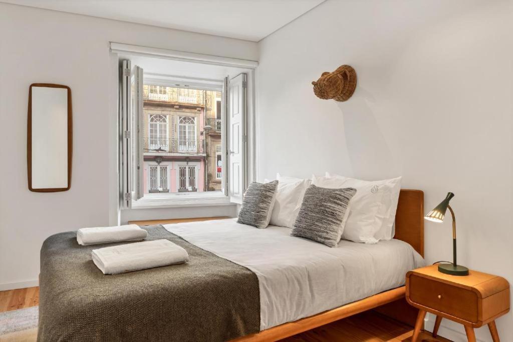 Host Wise - Lovely Shinny Flats With Balcony - Clerigos Porto Buitenkant foto