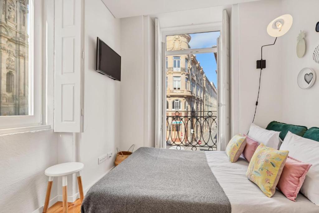 Host Wise - Lovely Shinny Flats With Balcony - Clerigos Porto Buitenkant foto