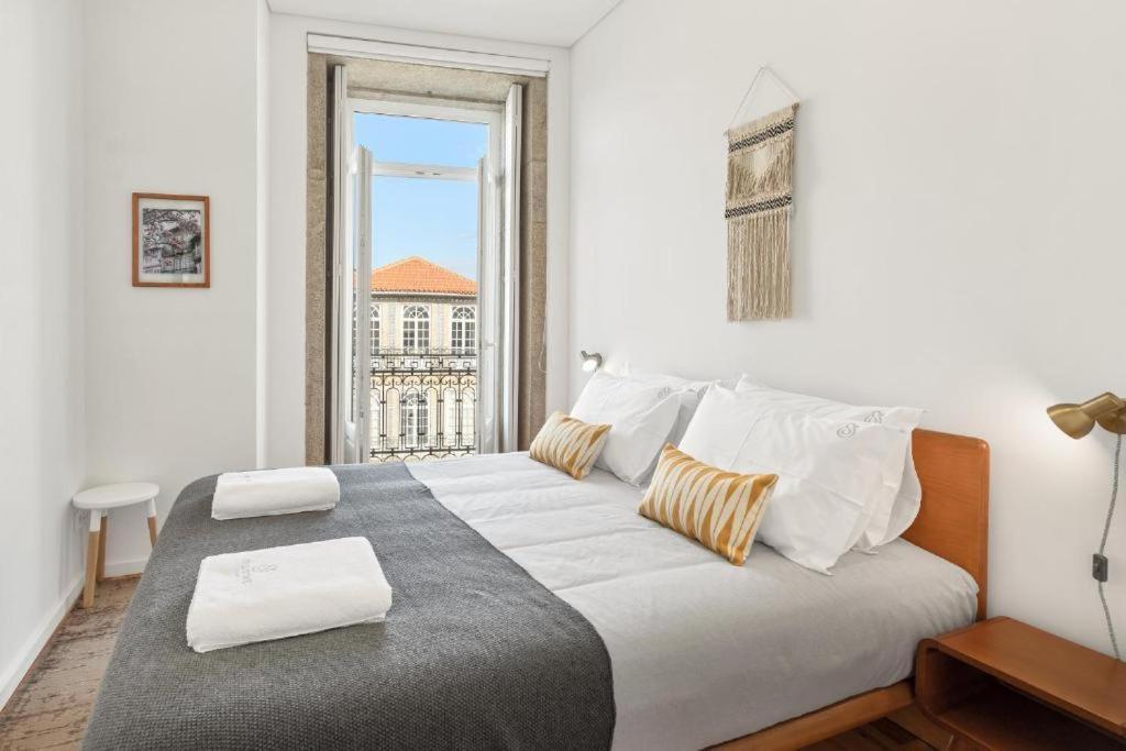 Host Wise - Lovely Shinny Flats With Balcony - Clerigos Porto Buitenkant foto