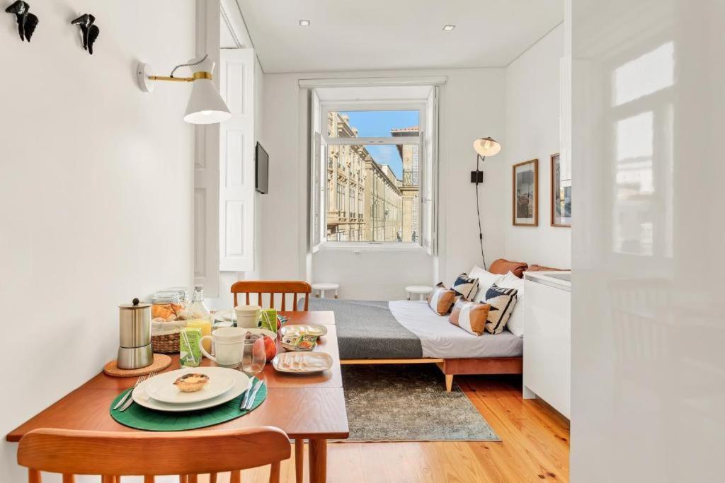 Host Wise - Lovely Shinny Flats With Balcony - Clerigos Porto Buitenkant foto