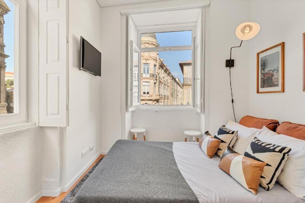Host Wise - Lovely Shinny Flats With Balcony - Clerigos Porto Buitenkant foto