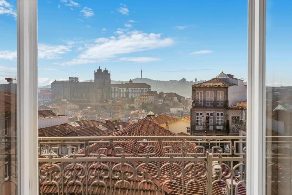 Host Wise - Lovely Shinny Flats With Balcony - Clerigos Porto Buitenkant foto