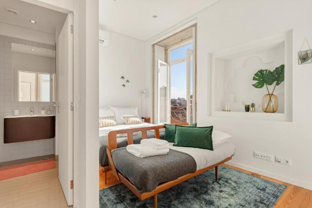 Host Wise - Lovely Shinny Flats With Balcony - Clerigos Porto Buitenkant foto