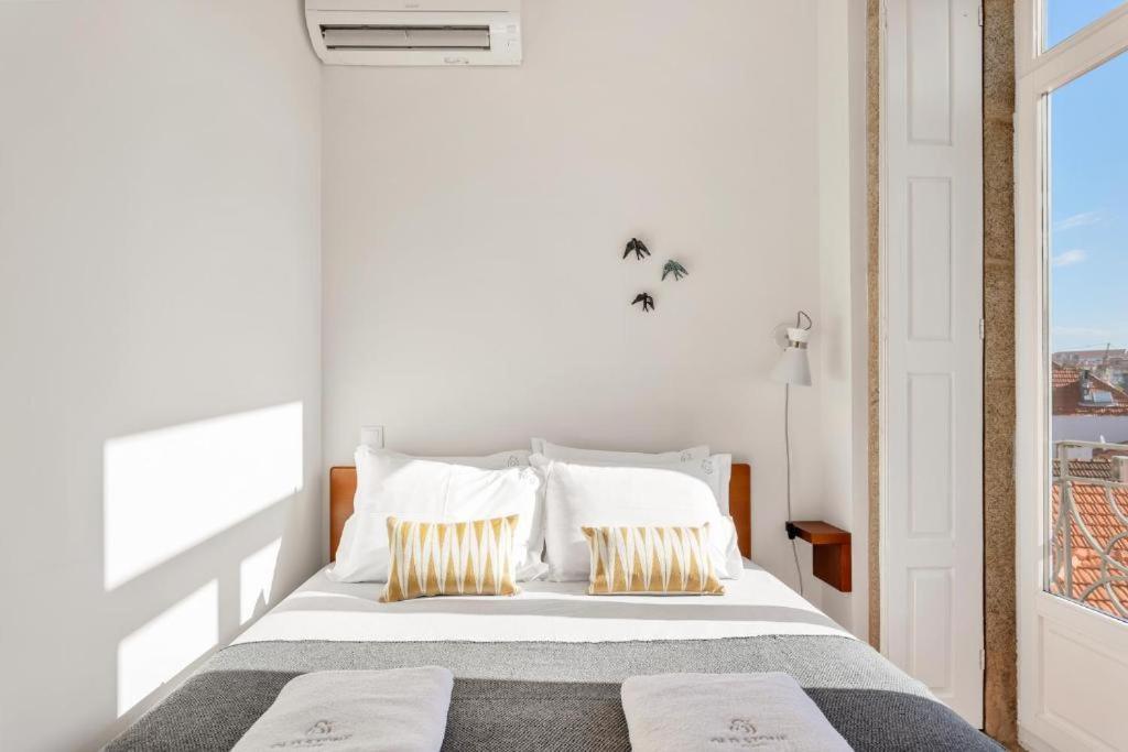 Host Wise - Lovely Shinny Flats With Balcony - Clerigos Porto Buitenkant foto
