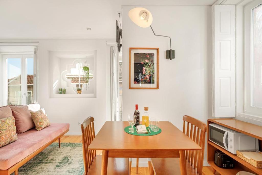 Host Wise - Lovely Shinny Flats With Balcony - Clerigos Porto Buitenkant foto