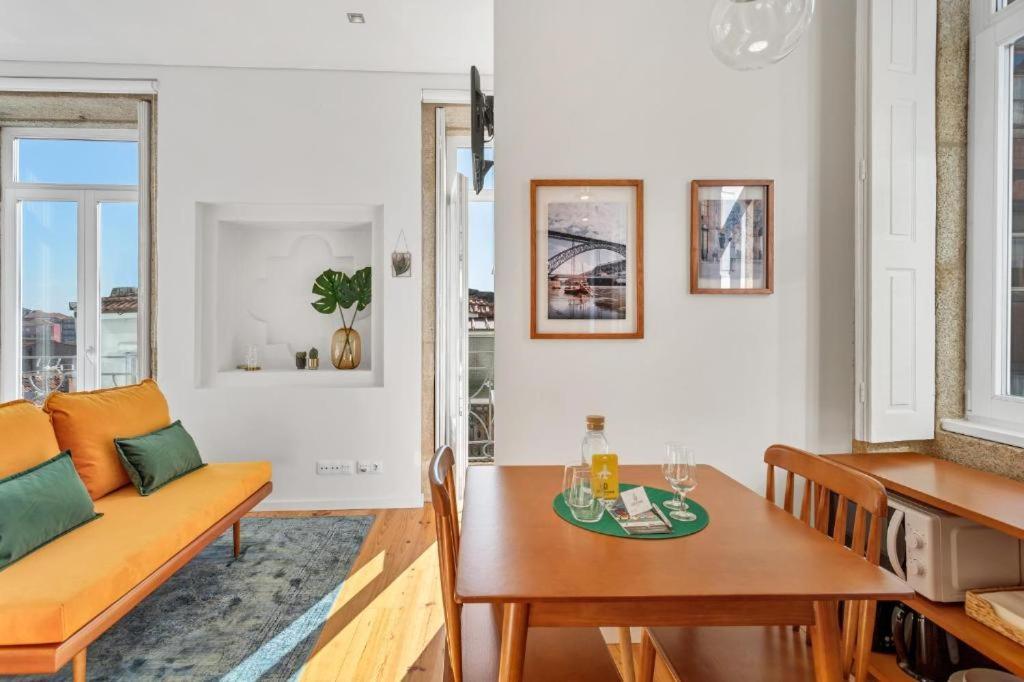 Host Wise - Lovely Shinny Flats With Balcony - Clerigos Porto Kamer foto
